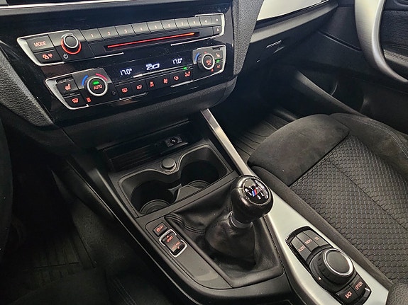 BMW 118i 12 of 21