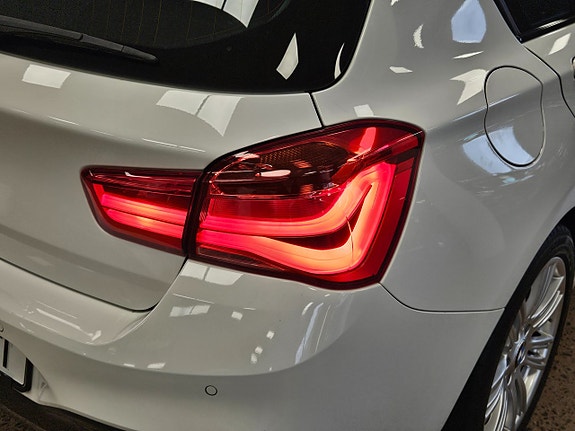BMW 118i 8 of 21