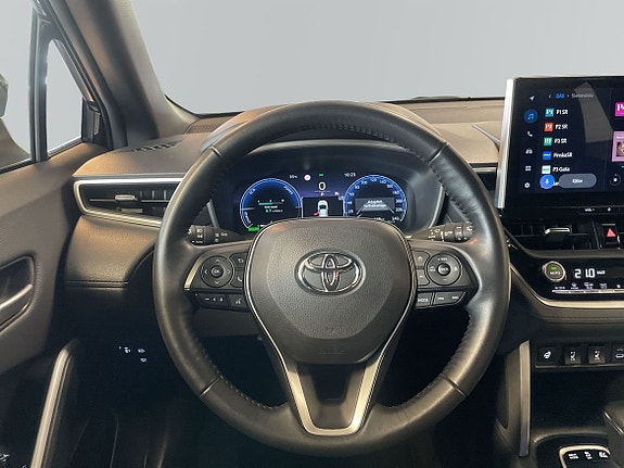 Toyota Corolla Cross 9 of 14