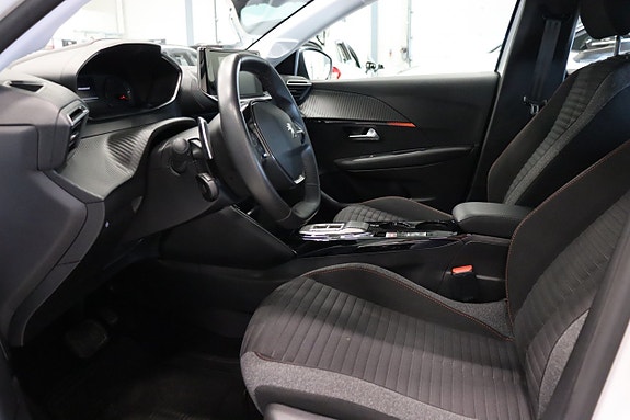 Peugeot 208 7 of 24