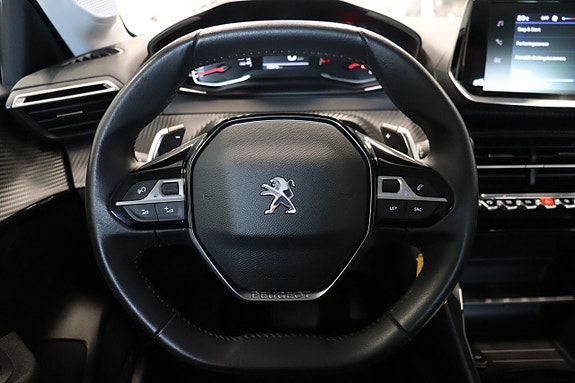 Peugeot 208 11 of 24