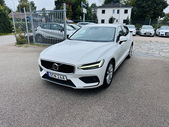 Volvo V60 2 of 24