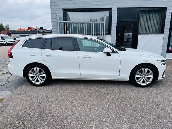 Volvo V60 10 of 24