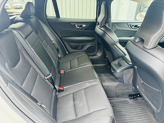 Volvo V60 6 of 24