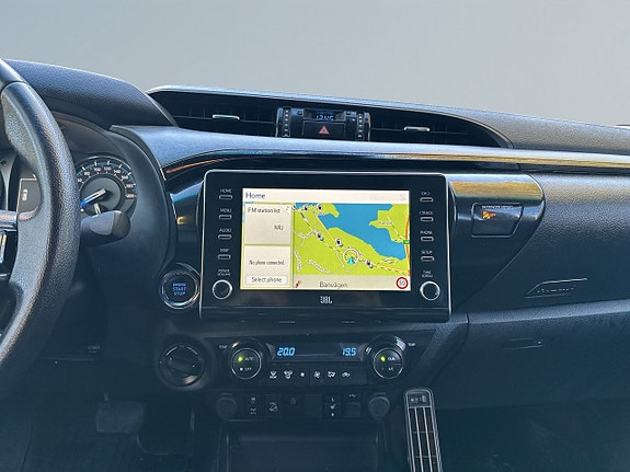 Toyota HiLux 11 of 20