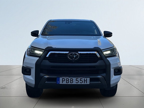 Toyota HiLux 2 of 20