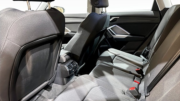Audi Q3 11 of 20