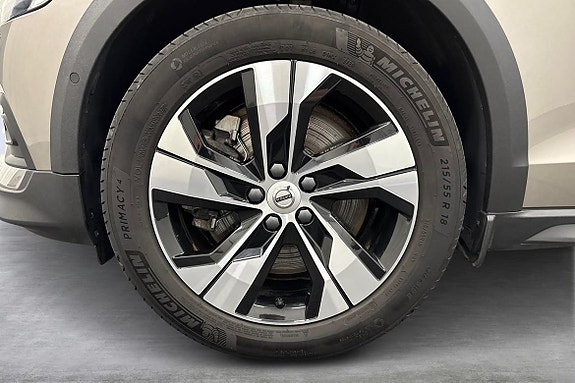 Volvo V60 Cross Country 14 of 28