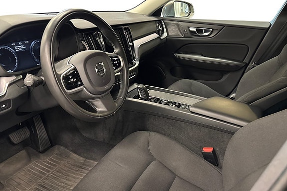 Volvo V60 Cross Country 8 of 28