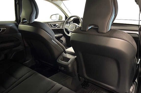 Volvo V60 Cross Country 11 of 28