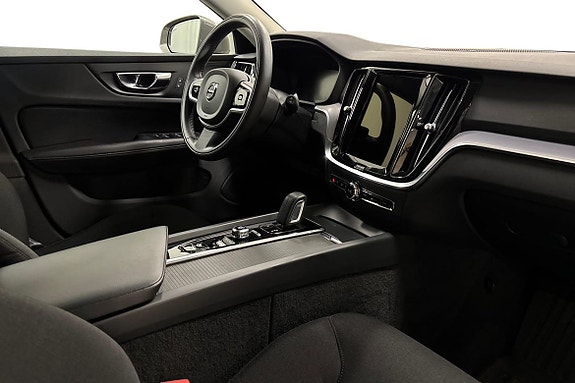 Volvo V60 Cross Country 10 of 28
