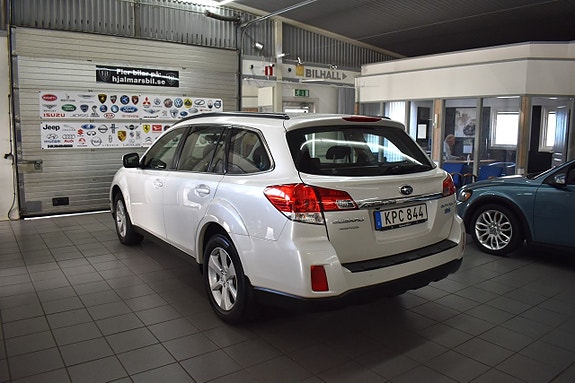 Subaru Outback 3 of 18