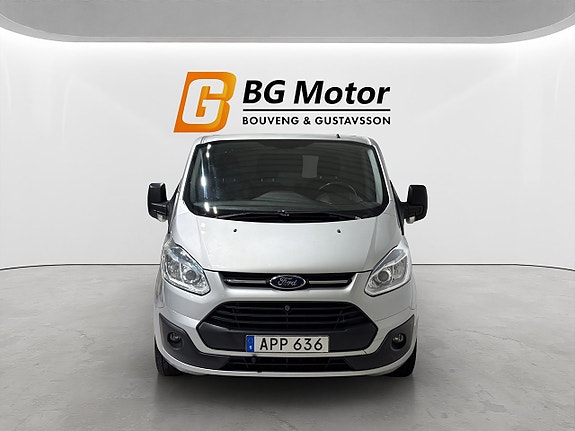 Ford Transit Custom 2 of 18