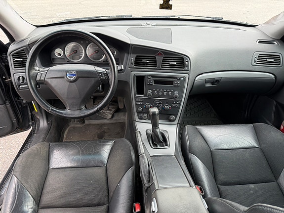 Volvo V70 4 of 7