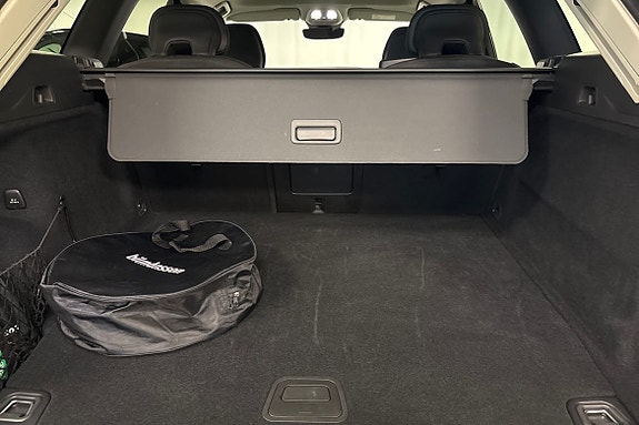 Volvo XC60 13 of 19