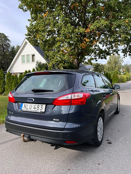 Ford Focus 5 of 9