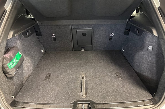 Volvo XC40 13 of 14