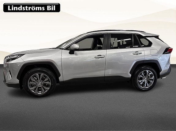 Toyota RAV4 6 of 19