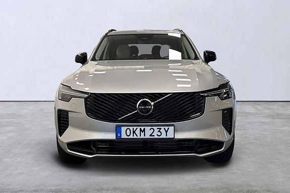 Volvo XC90 7 of 29
