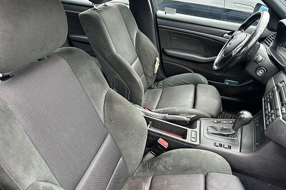BMW 320i 10 of 14