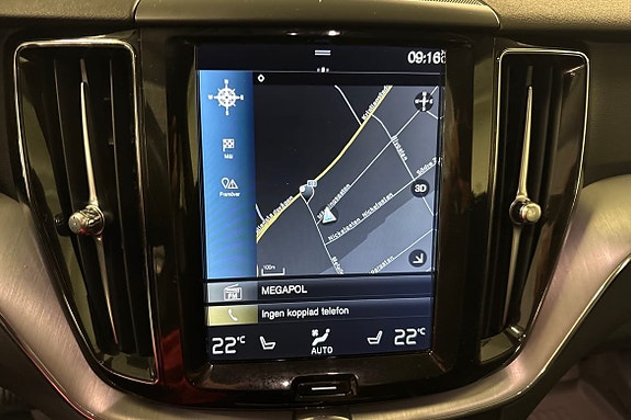 Volvo XC60 16 of 22