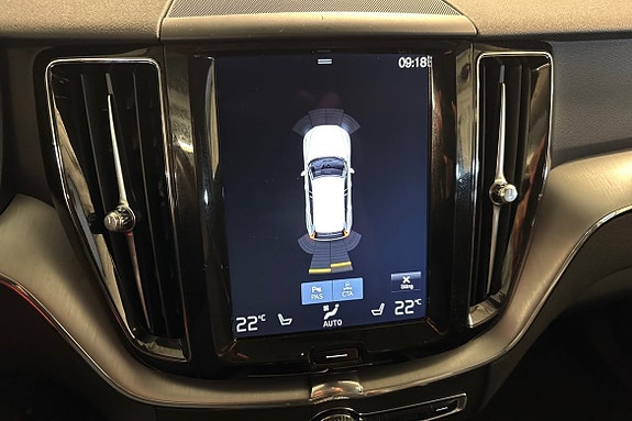Volvo XC60 17 of 22