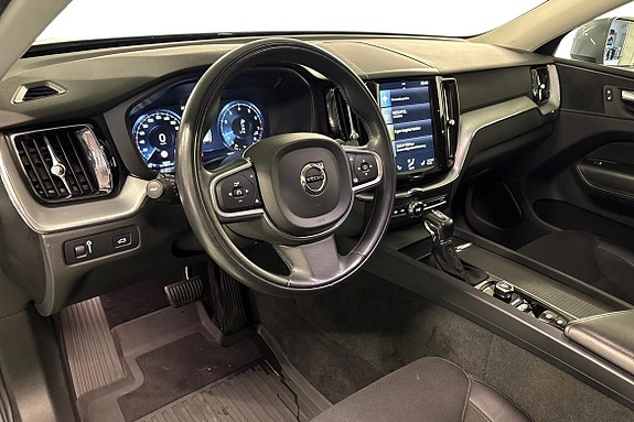 Volvo XC60 8 of 22
