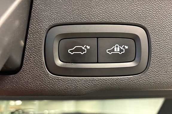 Volvo XC60 18 of 22