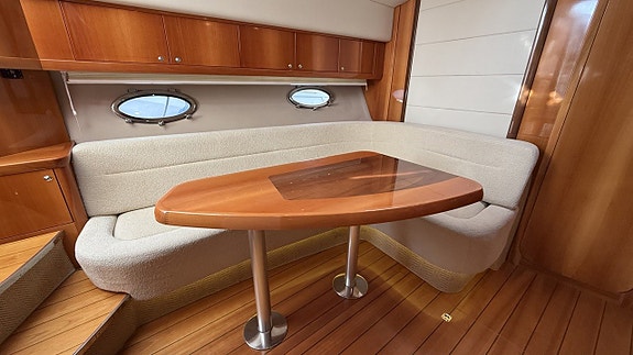 Windy 37 Grand Mistral HT - 2006 13 of 17