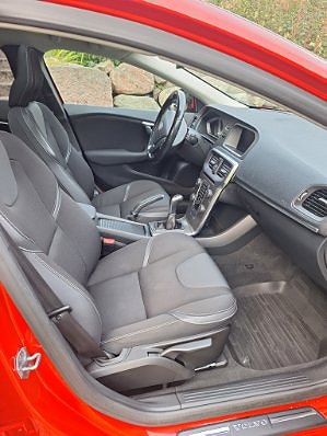 Volvo V40 6 of 8