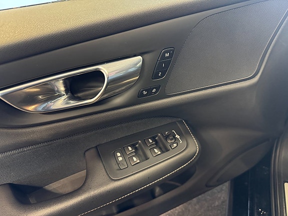 Volvo V60 15 of 25