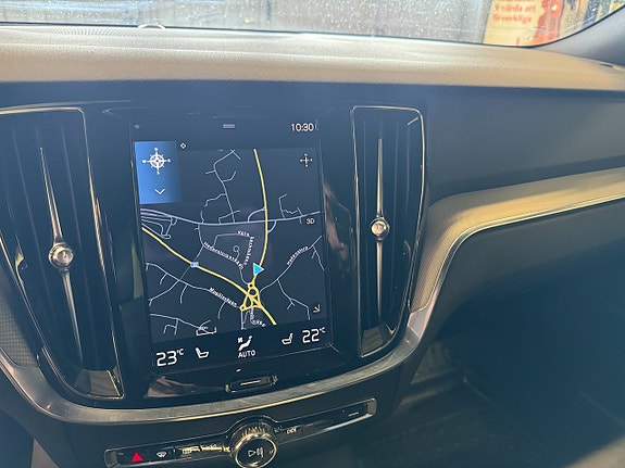 Volvo V60 19 of 25