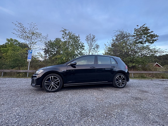 Volkswagen Golf VII 3 of 7
