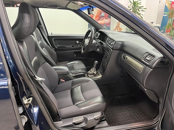 Volvo V70 10 of 18