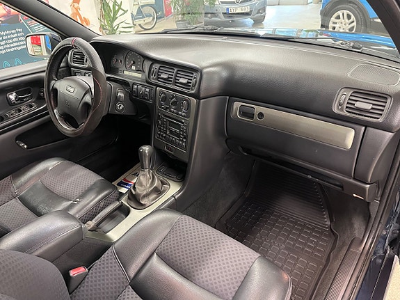 Volvo V70 11 of 18