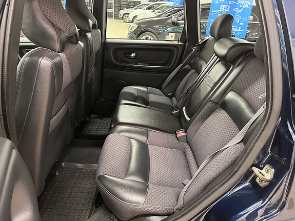 Volvo V70 8 of 18