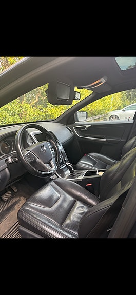 Volvo XC60 7 of 10