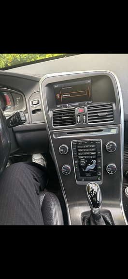Volvo XC60 8 of 10