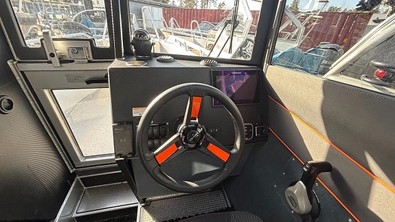 Ockelbo B21 CAB  Yamaha F200 FETX 4 of 6