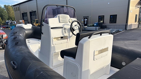 Brig 520 N Evinrude 75 DPGL 6 of 6