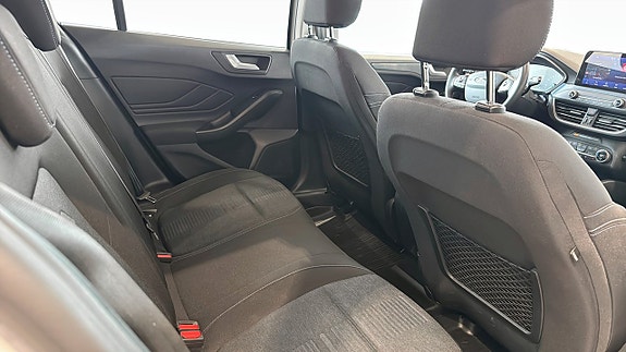 Ford Focus 5 of 17