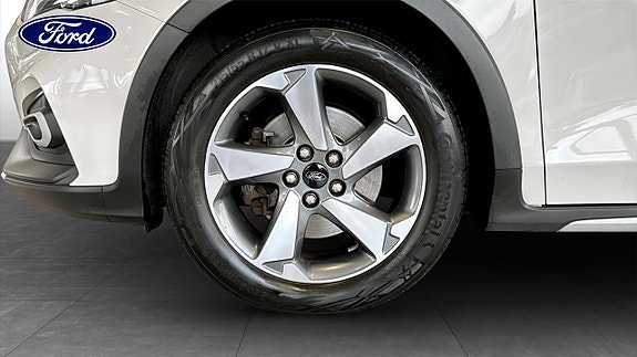 Ford Focus 9 of 17