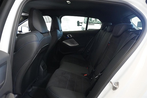 BMW 120 14 of 24