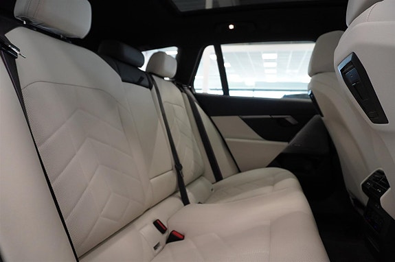 BMW 530e 17 of 21