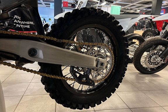 Stark Varg MX 1.0 60hk / 18" Enduro / Medium 7 of 11