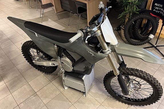 Stark Varg MX 1.0 60hk / 18" Enduro / Medium 4 of 11
