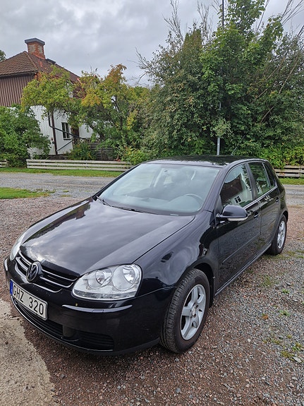 Volkswagen Golf V 4 of 4