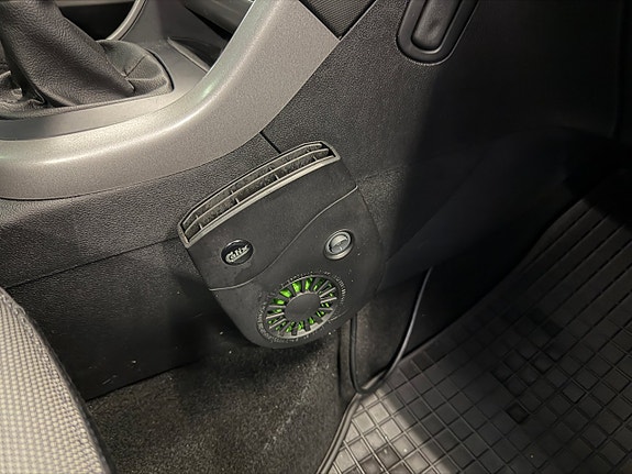 Peugeot 308 SW 23 of 29