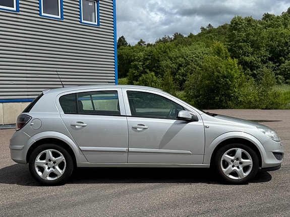 Opel Astra 8 of 22