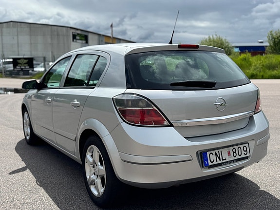 Opel Astra 5 of 22